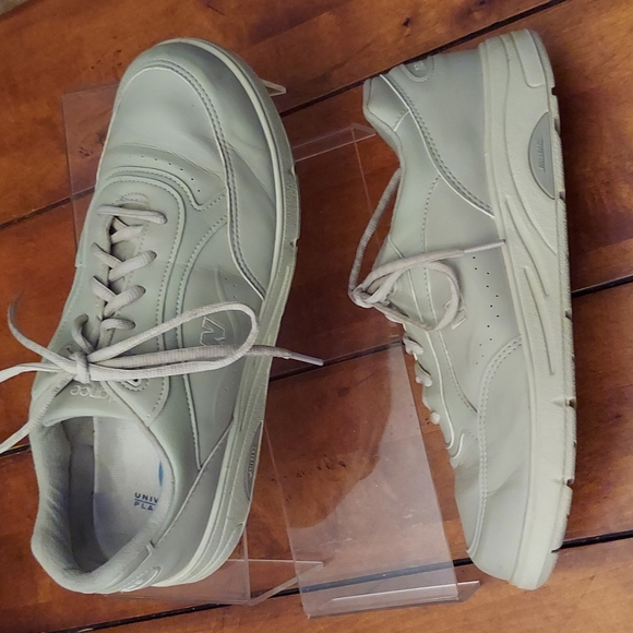 NEW BALANCE | 811 ROLLBAR SHOES | SIZE 11 - Picture 9 of 10